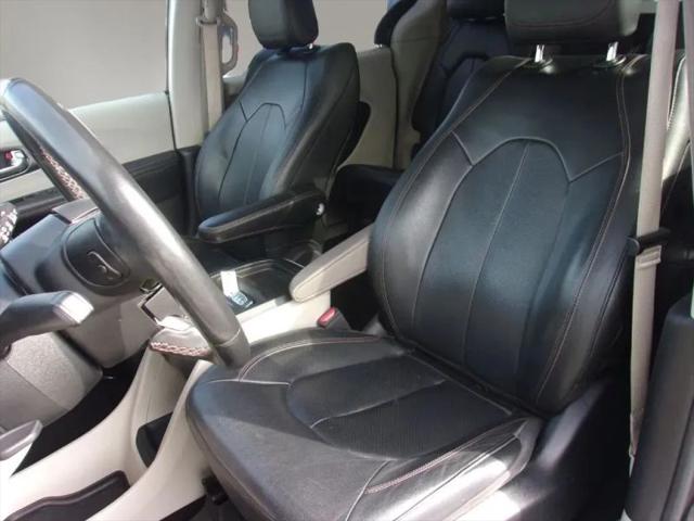 2020 Chrysler Pacifica Touring L