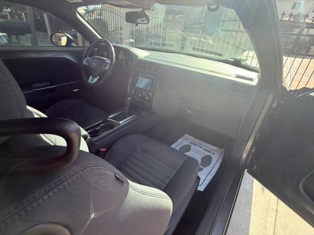 2014 Dodge Challenger SXT