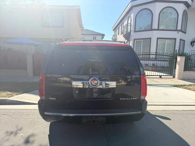 2012 Cadillac Escalade Luxury