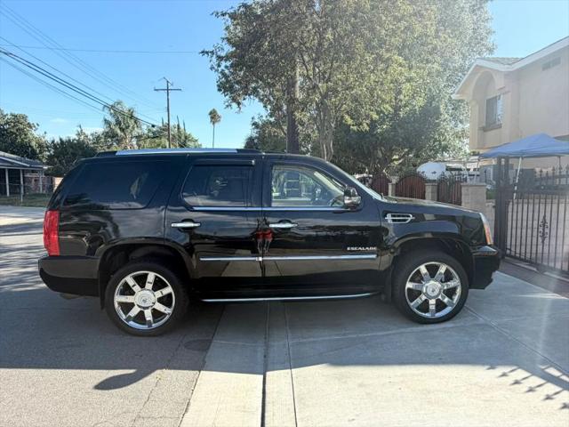 2012 Cadillac Escalade Luxury