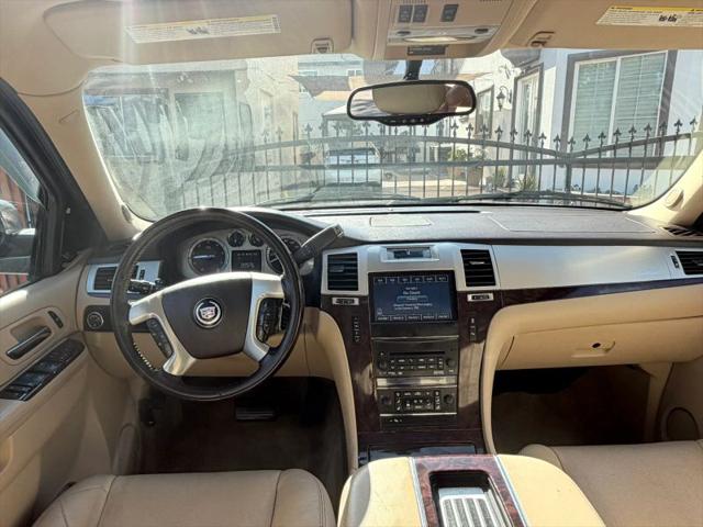 2012 Cadillac Escalade Luxury