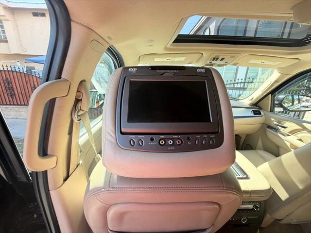 2012 Cadillac Escalade Luxury
