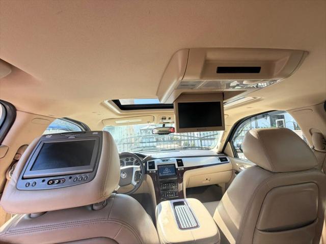 2012 Cadillac Escalade Luxury