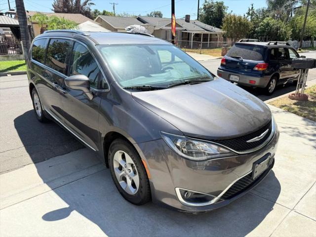 2017 Chrysler Pacifica Touring-L Plus