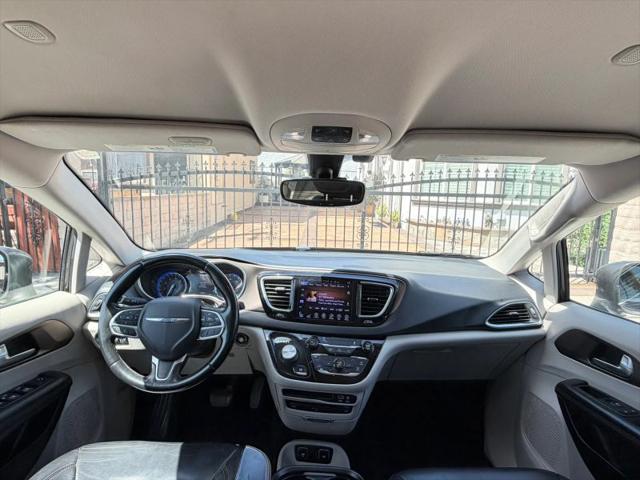 2017 Chrysler Pacifica Touring-L Plus