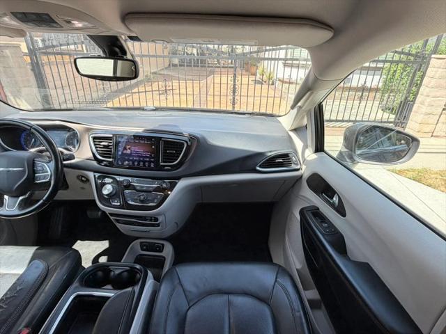 2017 Chrysler Pacifica Touring-L Plus
