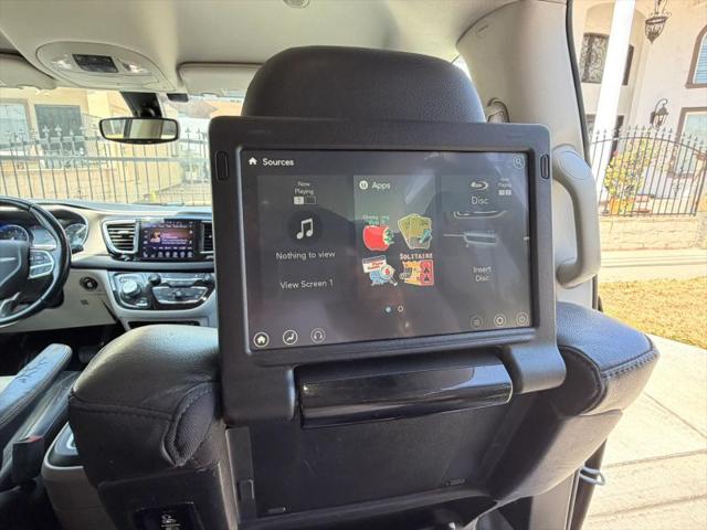 2017 Chrysler Pacifica Touring-L Plus