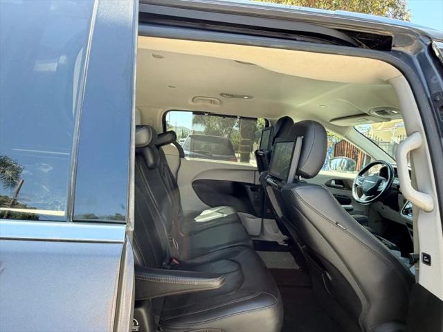 2017 Chrysler Pacifica Touring-L Plus