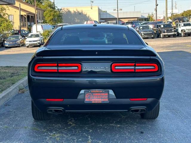 2018 Dodge Challenger SXT