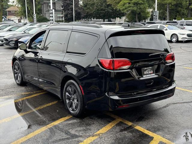 2020 Chrysler Pacifica Hybrid Limited
