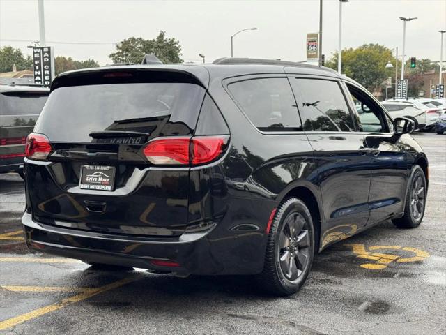 2020 Chrysler Pacifica Hybrid Limited