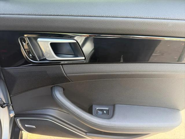 2018 Porsche Panamera 4