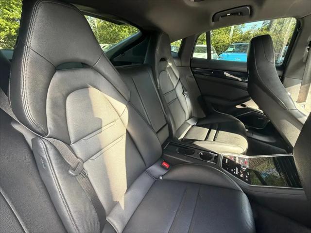 2018 Porsche Panamera 4