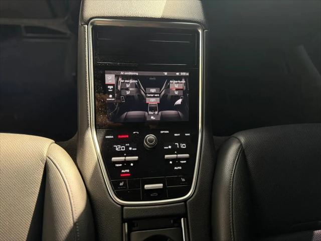 2018 Porsche Panamera 4