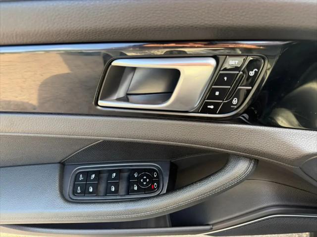 2018 Porsche Panamera 4