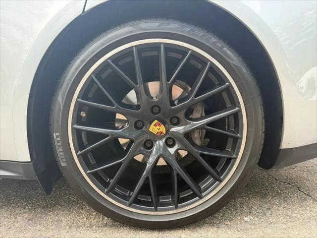 2018 Porsche Panamera 4