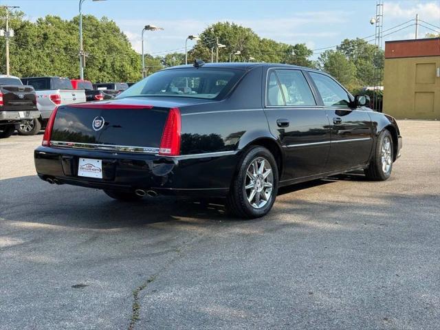 2011 Cadillac DTS Luxury Collection
