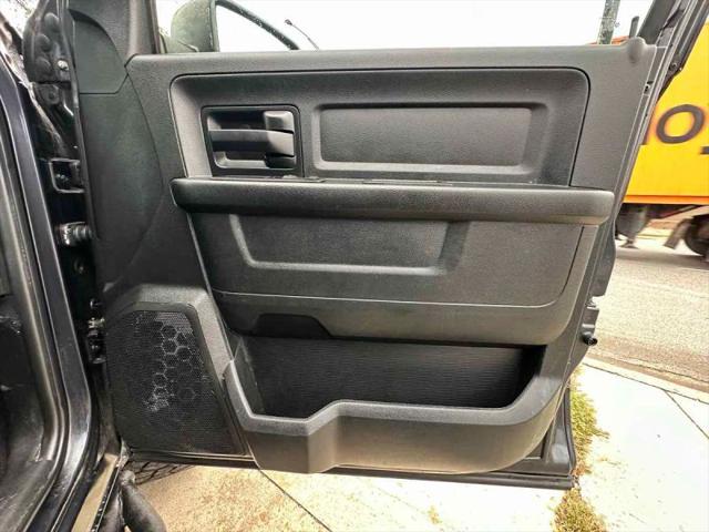 2017 Ram 1500 Express Quad Cab 4x4 64 Box