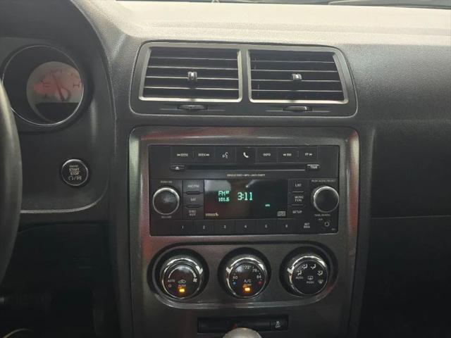2012 Dodge Challenger SXT