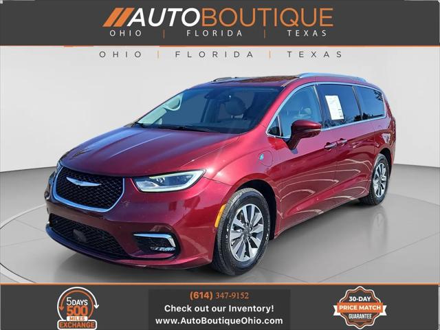 2021 Chrysler Pacifica Hybrid Touring L for sale near Columbus, OH