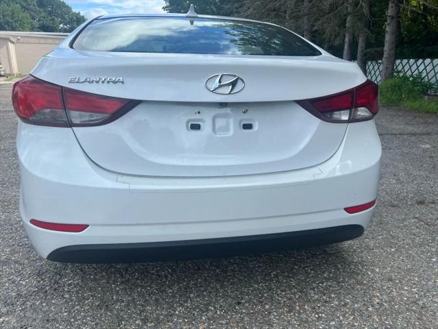 2015 Hyundai Elantra SE