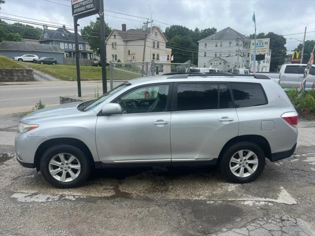 2012 Toyota Highlander SE V6 for sale in Webster, MA