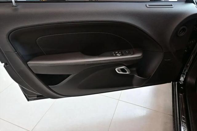 2018 Dodge Challenger 392 Hemi Scat Pack Shaker