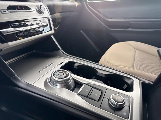2023 Ford Explorer Base