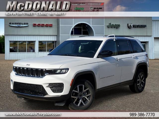 2027 Jeep Grand Cherokee Laredo for sale in Clare, MI