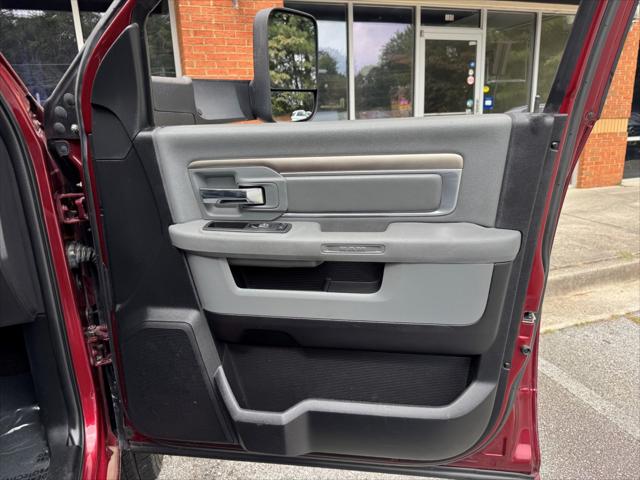 2017 Ram 3500 Big Horn Crew Cab 4x4 8 Box