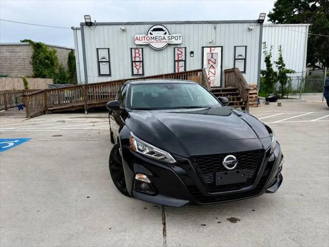 2022 Nissan Altima SR FWD for sale in Houston, TX