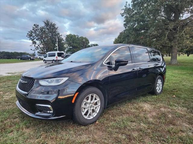 2025 Chrysler Pacifica Select for sale in Sarcoxie, MO