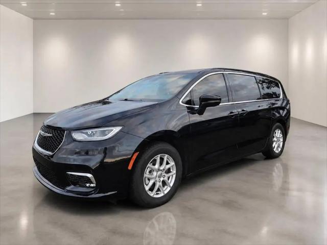 2025 Chrysler Pacifica Select for sale in Sarcoxie, MO