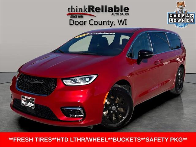 2025 Chrysler Pacifica Select for sale in Sturgeon Bay, WI