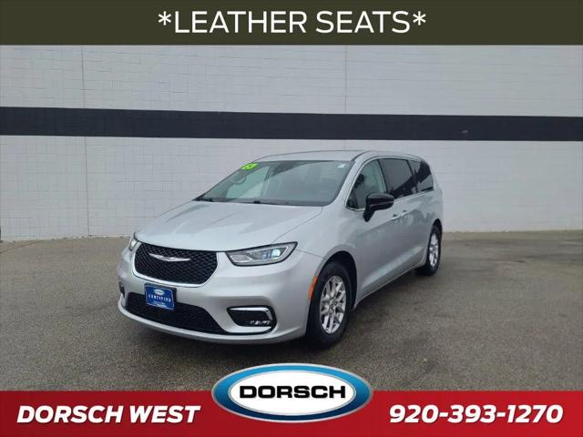 2024 Chrysler Pacifica Touring L for sale in Green Bay, WI