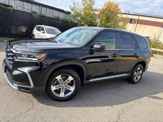 2023 Honda Pilot AWD EX-L 8 Passenger for sale in White Plains, NY