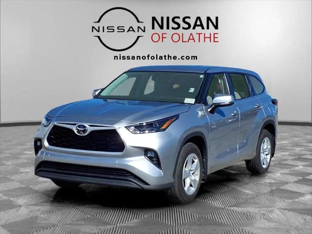 2024 Toyota Highlander LE for sale in Olathe, KS