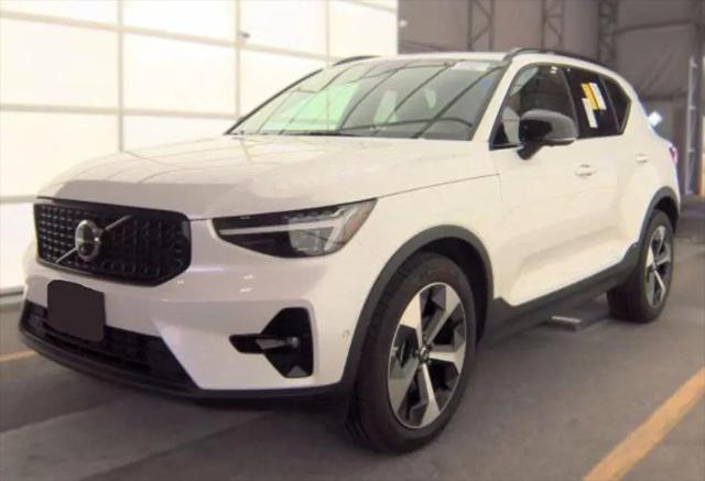 2026 Volvo XC40 Plus, B5 AWD Gas mild hybrid, Dark for sale in Willoughby, OH