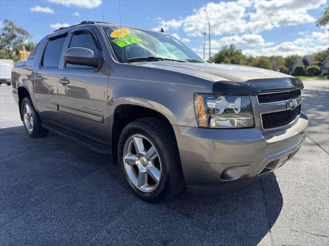 2011 Chevrolet Avalanche LS for sale in Midlothian, IL