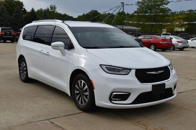 2021 Chrysler Pacifica Touring L for sale in Sandusky, MI
