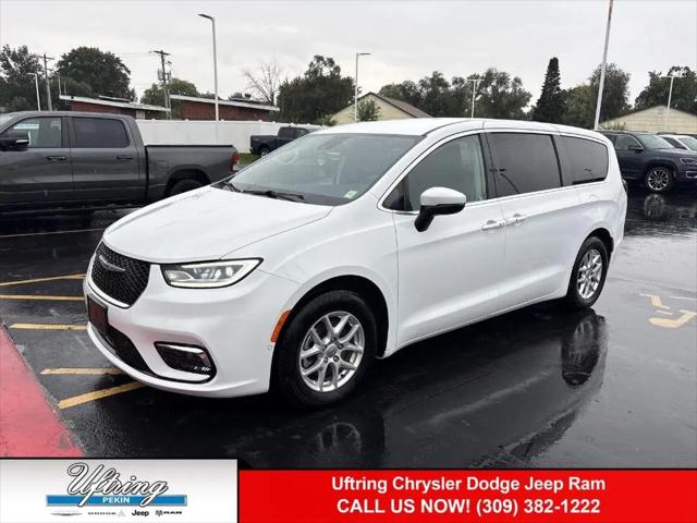 2023 Chrysler Pacifica Touring L for sale in North Pekin, IL