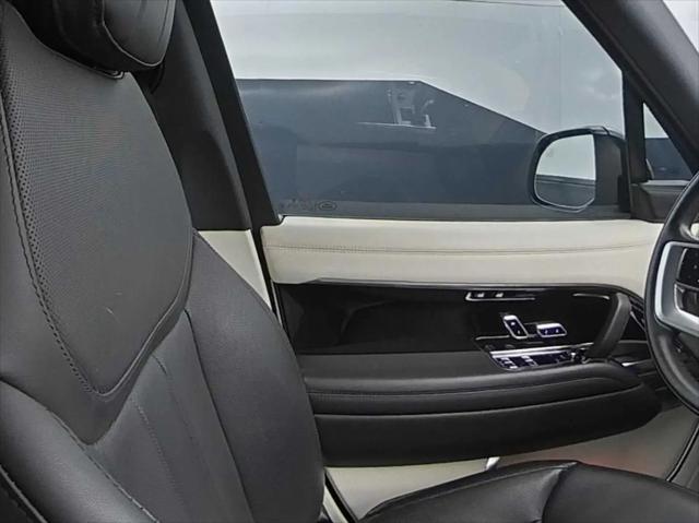 2023 Land Rover Range Rover P530 SE