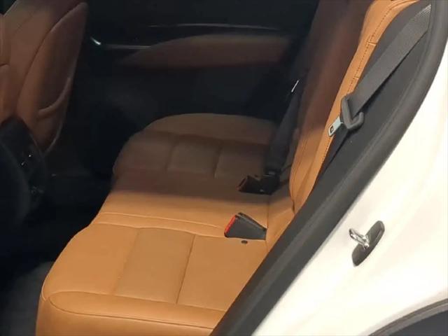 2024 Cadillac XT4 AWD Premium Luxury