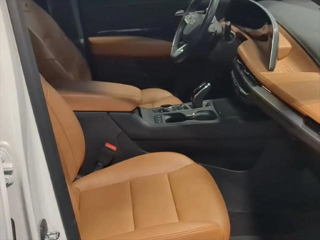 2024 Cadillac XT4 AWD Premium Luxury
