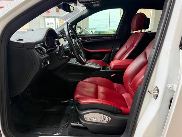 2017 Porsche Macan S