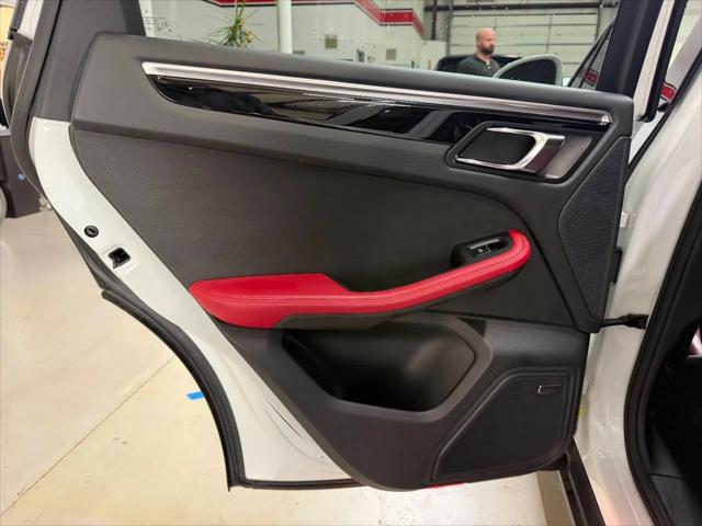 2017 Porsche Macan S