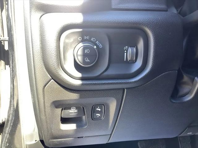 2023 Ram 1500 Big Horn Crew Cab 4x4 57 Box
