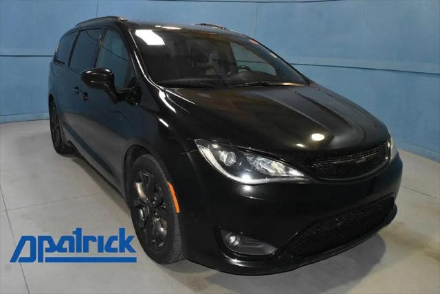 2018 Chrysler Pacifica Touring L for sale in Evansville, IN