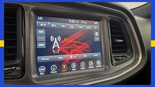 2017 Dodge Challenger SXT