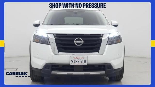 2025 Nissan Pathfinder Platinum FWD